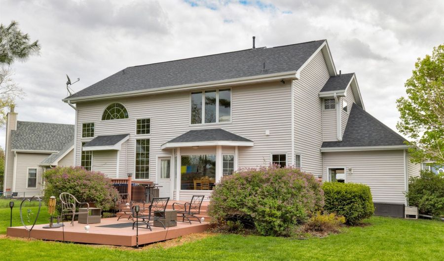 616 3rd Ave NW, Altoona, IA 50009 - 4 Beds, 4 Bath