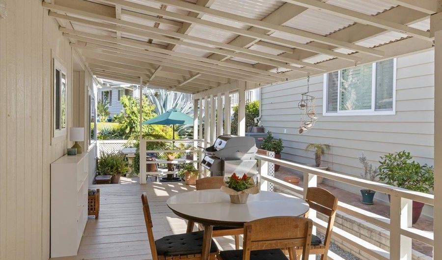 7318 San Luis St, Carlsbad, CA 92011 - 2 Beds, 2 Bath