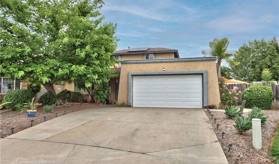 1271 Marjorie Pl, Escondido, CA 92027 - 4 Beds, 2 Bath