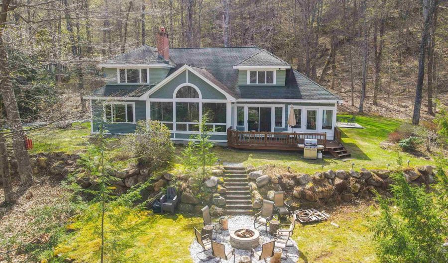 243 Ellis Ridge Rd, Bartlett, NH 03838 - 3 Beds, 3 Bath