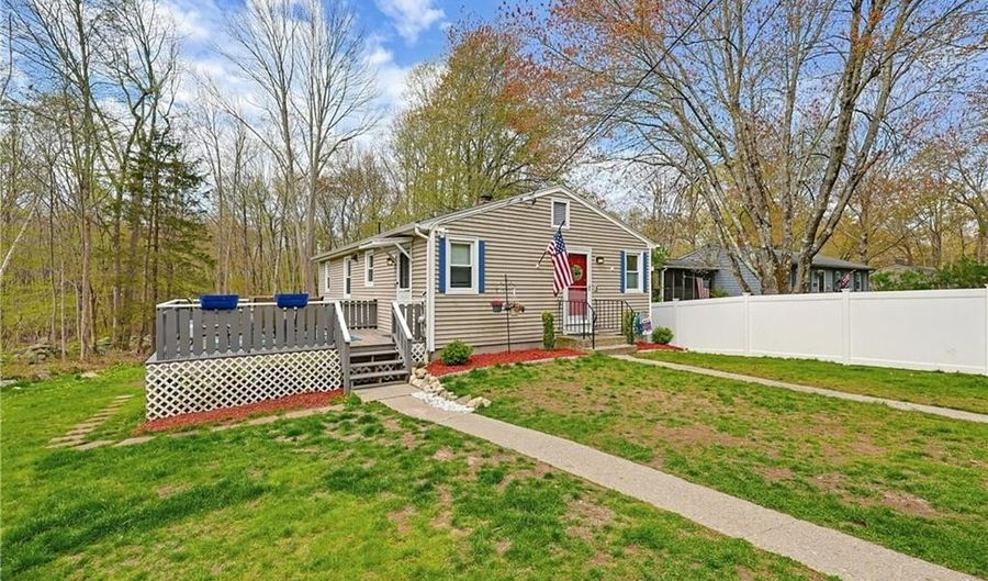 425 S Main St, Burrillville, RI 02859 - 3 Beds, 1 Bath