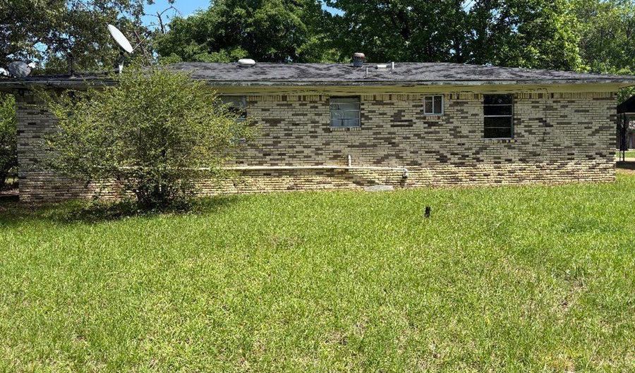 205 Claude, Batesville, MS 38606 - 3 Beds, 1 Bath