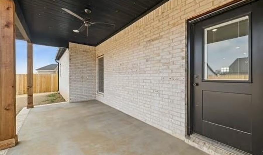 2018 Yellowstone Dr, Barling, AR 72903 - 3 Beds, 2 Bath