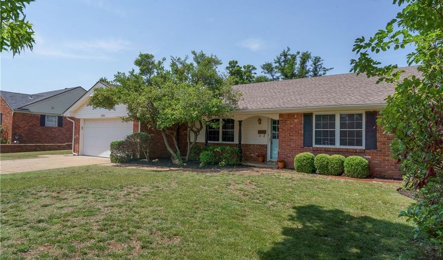 1225 Harding Ave, Edmond, OK 73013 - 3 Beds, 2 Bath