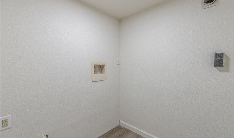 2539 E 10TH St, Cheyenne, WY 82001 - 3 Beds, 1 Bath