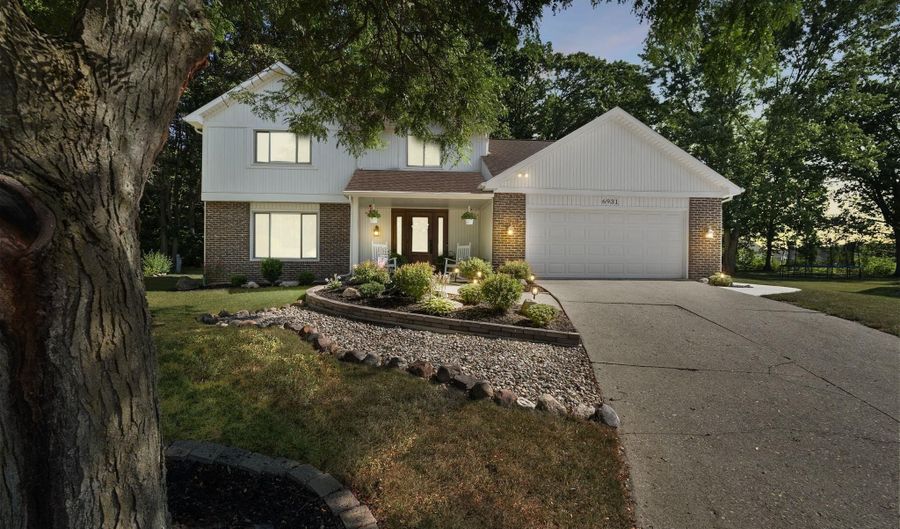 6931 Hillsboro Ct, Fort Wayne, IN 46835 - 4 Beds, 3 Bath
