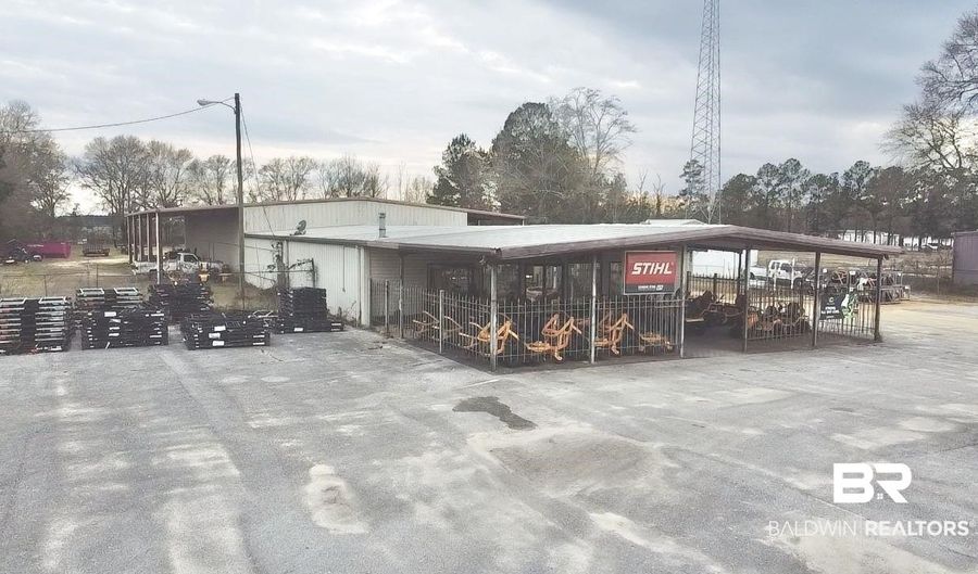 8720 Highway 31, Atmore, AL 36502 - 0 Beds, 0 Bath