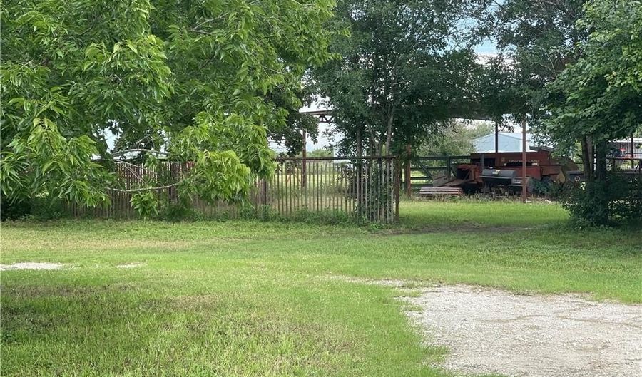 1375 County Road 403, Anderson, TX 77830 - 3 Beds, 2 Bath