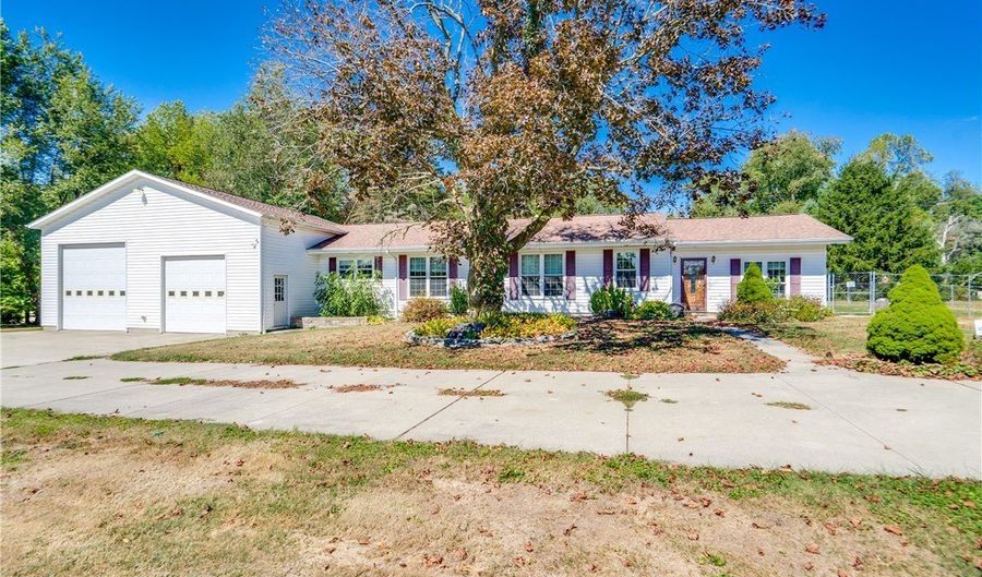 3381 Alexander Rd, Atwater, OH 44201 - 3 Beds, 2 Bath