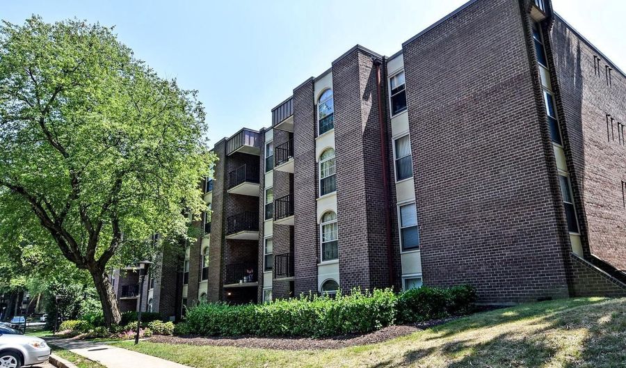 3302 WOODBURN VILLAGE Dr 23, Annandale, VA 22003 - 2 Beds, 1 Bath