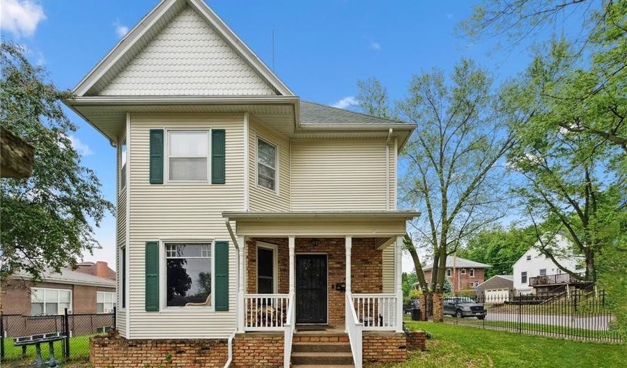205 S Ford St, Anamosa, IA 52205 - 5 Beds, 2 Bath