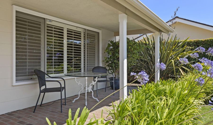 124 Reddington Ct, Camarillo, CA 93010 - 4 Beds, 3 Bath