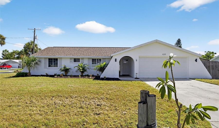 635 JAMAICA Cir E, Apollo Beach, FL 33572 - 3 Beds, 2 Bath