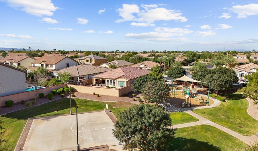 1895 E CRESCENT Way, Chandler, AZ 85249 - 5 Beds, 5 Bath
