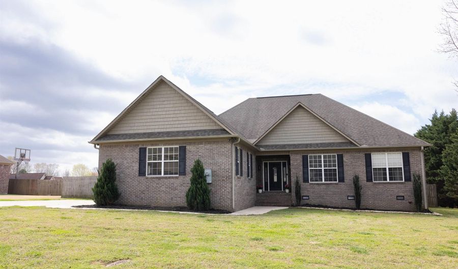 651 Berry Hill Ln SW, Arab, AL 35016 - 4 Beds, 2 Bath