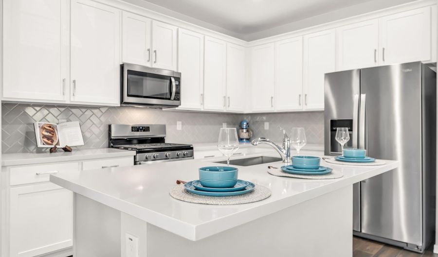 11626 W Parkway Ln, Avondale, AZ 85323 - 4 Beds, 3 Bath