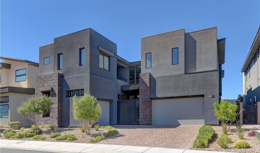 10740 Steel Ridge Ct, Las Vegas, NV 89135 - 5 Beds, 6 Bath