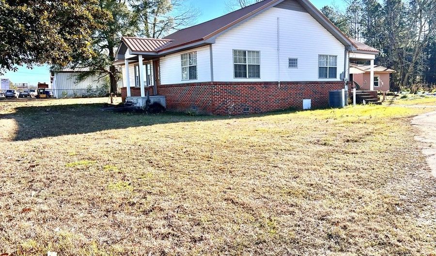 3950 Rucker Blvd, Enterprise, AL 36330 - 4 Beds, 2 Bath