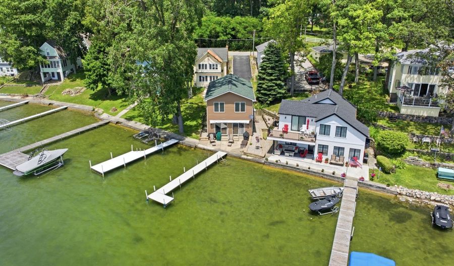 2687 W Sycamore Beach Rd, Angola, IN 46703 - 2 Beds, 2 Bath