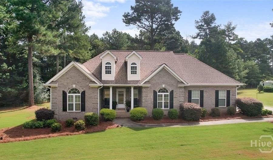 221 Creekside Dr, Arnoldsville, GA 30619 - 3 Beds, 2 Bath