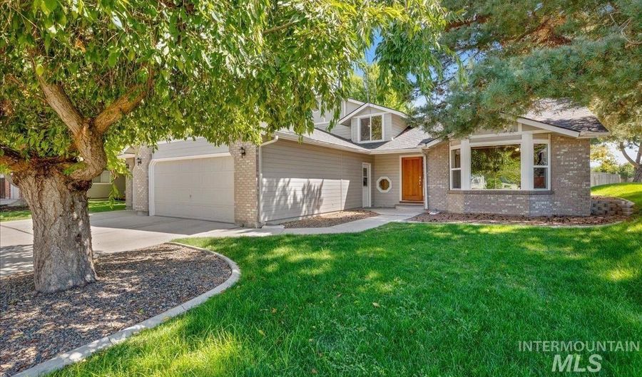 4808 N Fieldcrest Pl, Boise, ID 83704 - 4 Beds, 4 Bath
