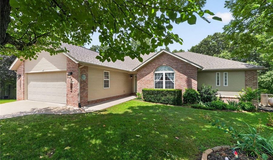 9 Harrington Dr, Bella Vista, AR 72714 - 3 Beds, 2 Bath