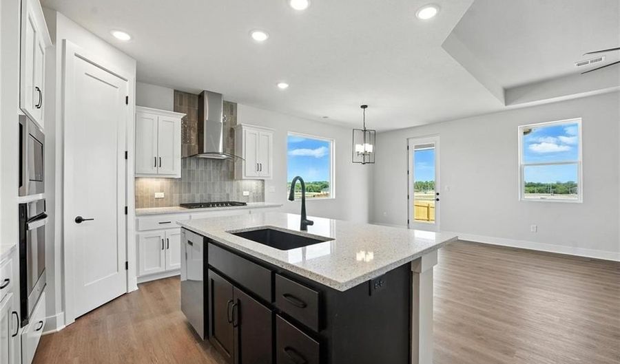 1630 Grayhawk Dr, Basehor, KS 66007 - 3 Beds, 2 Bath