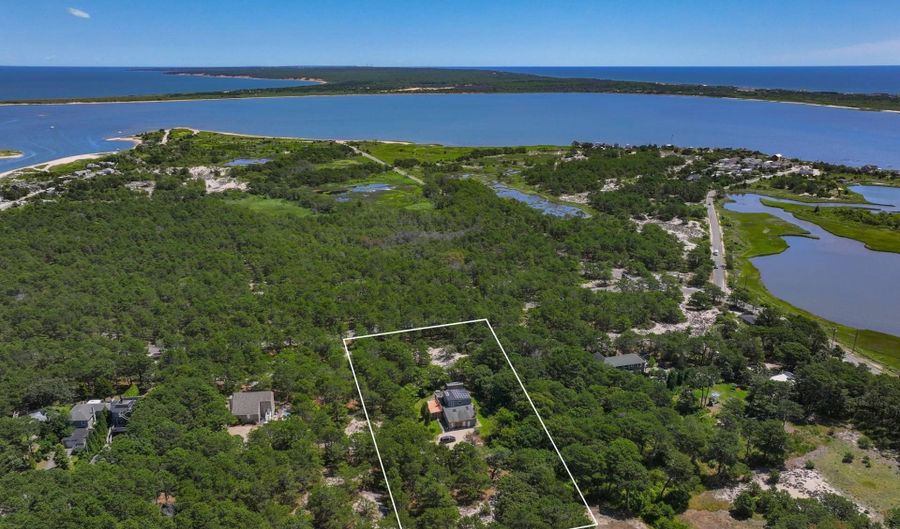 320 Shore Rd, Amagansett, NY 11930 - 3 Beds, 2 Bath