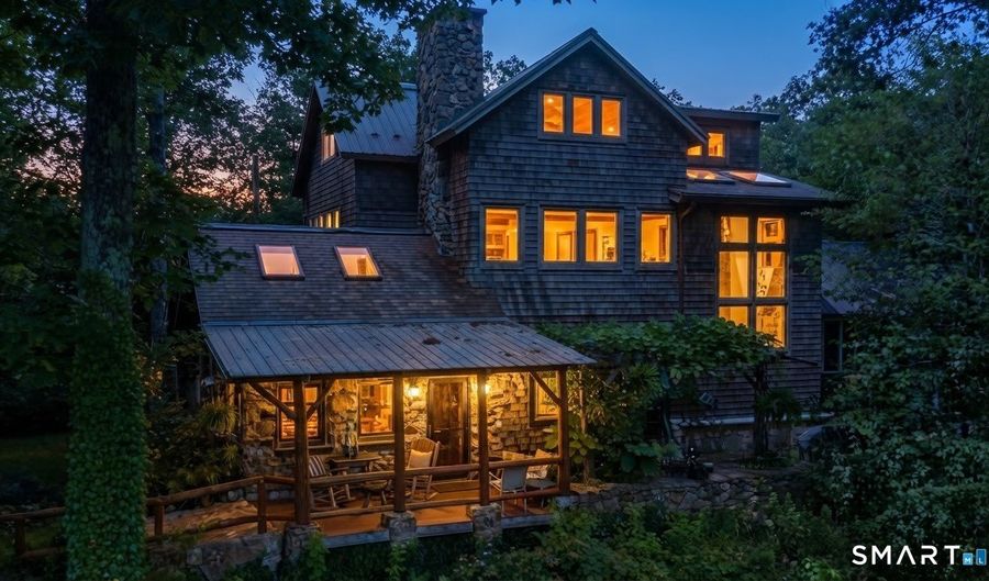 29 Old Forty Acre Mountain Rd, Danbury, CT 06811 - 4 Beds, 3 Bath
