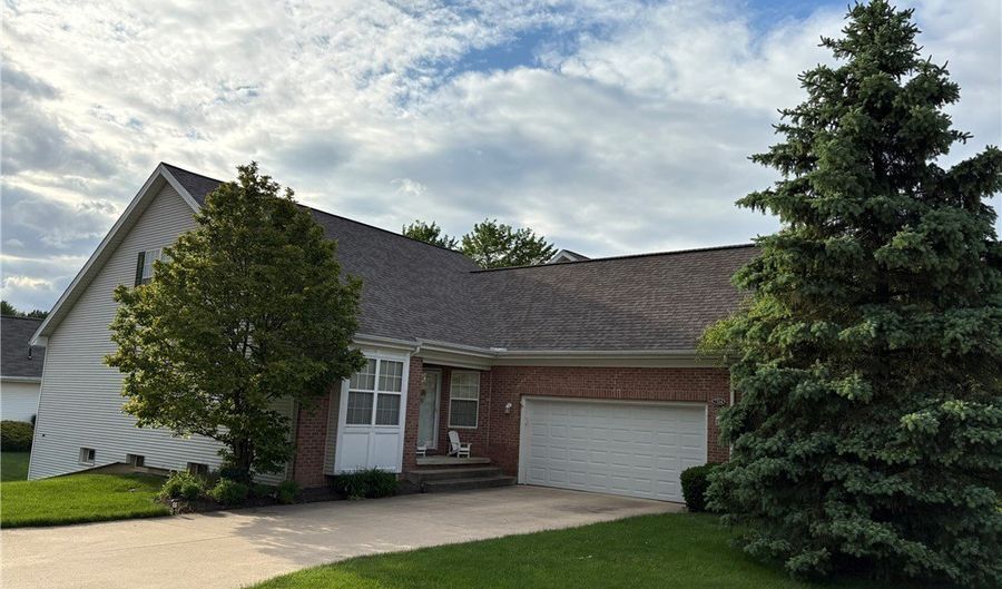 704 Elmwood Pt, Aurora, OH 44202 - 3 Beds, 3 Bath
