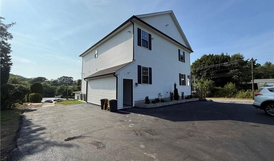 280 Morgan Ave, Johnston, RI 02919 - 2 Beds, 1 Bath