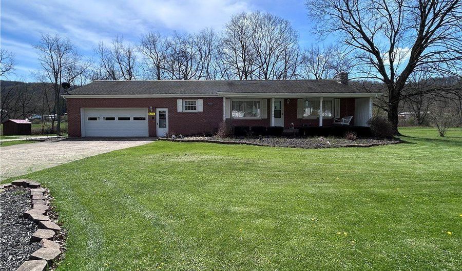 8300 Bear Rd SE, Amsterdam, OH 43903 - 3 Beds, 2 Bath