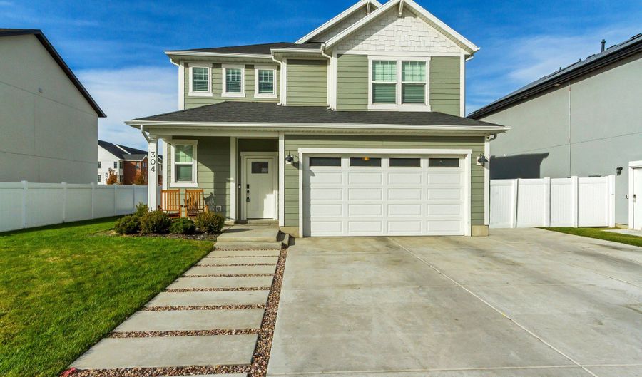 304 S 680 W, American Fork, UT 84003 - 3 Beds, 3 Bath