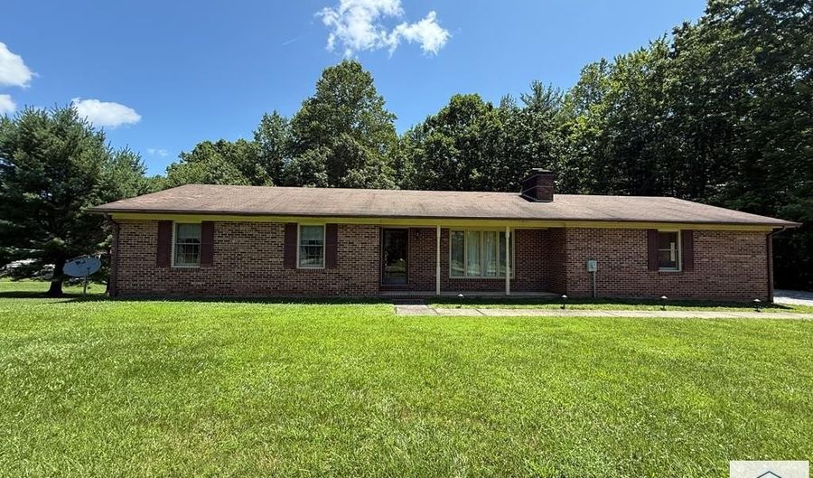 1716 Holly Tree Rd, Ararat, VA 24053 - 3 Beds, 3 Bath