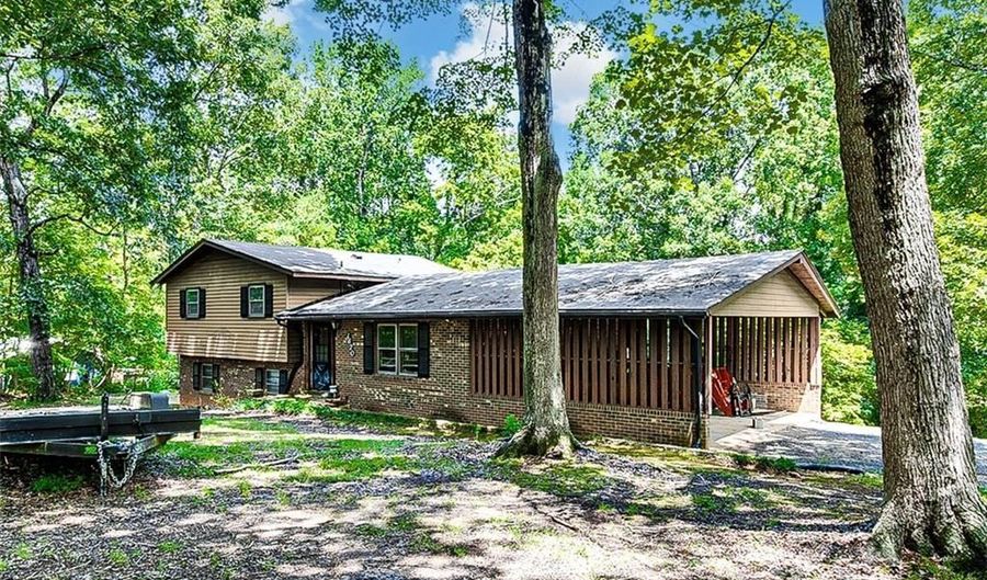 1820 Danny Bell Rd, Asheboro, NC 27205 - 3 Beds, 2 Bath