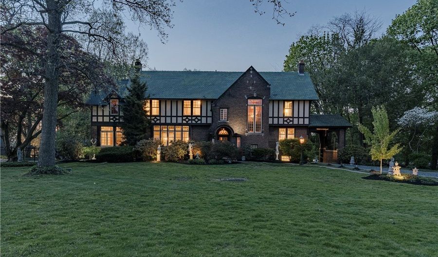 1325 Bunker Hill Rd, Ashtabula, OH 44004 - 10 Beds, 8 Bath