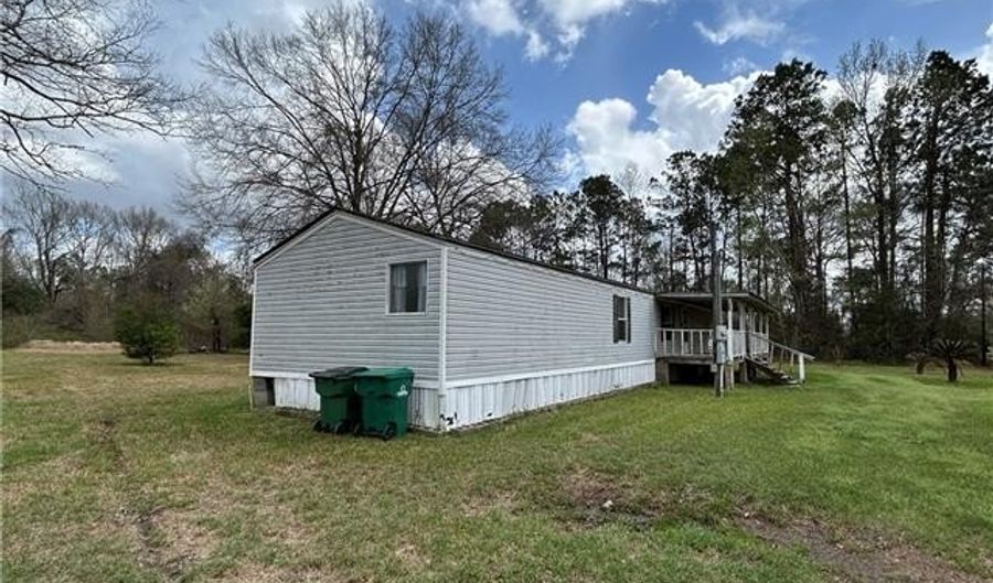 1212 PLUM St, Bogalusa, LA 70427 - 3 Beds, 2 Bath