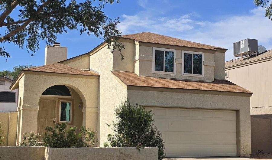5144 W BOSTON Way, Chandler, AZ 85226 - 3 Beds, 3 Bath