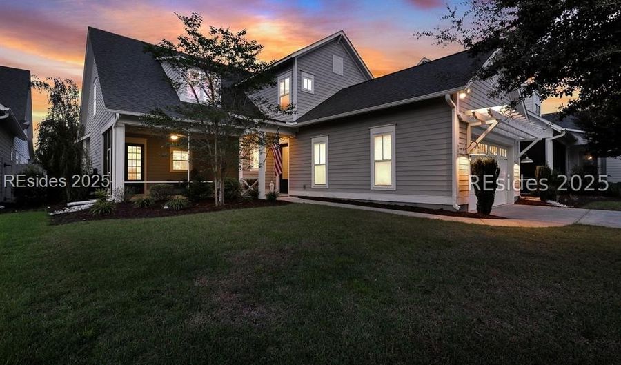 302 Castaway Dr, Bluffton, SC 29910 - 4 Beds, 4 Bath