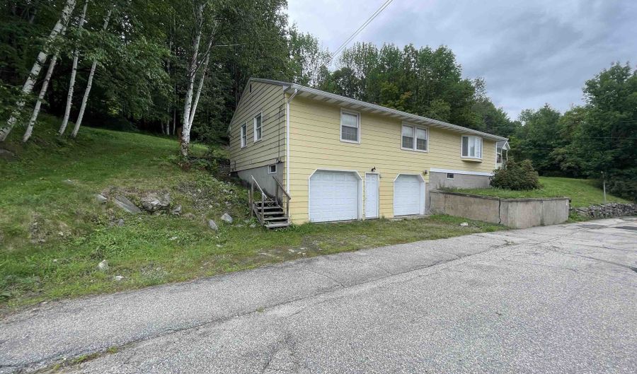516 Old Glen Ave, Berlin, NH 03570 - 3 Beds, 2 Bath