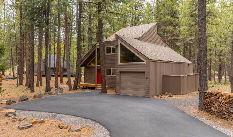 70425 Twistedstock, Black Butte Ranch, OR 97759 - 3 Beds, 3 Bath