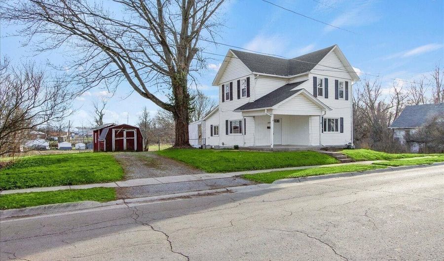 209 Carter Ave, Bellefontaine, OH 43311 - 3 Beds, 1 Bath