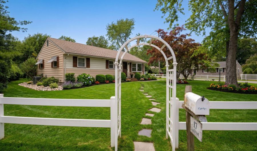 17 Railroad Ave, Beachwood, NJ 08722 - 3 Beds, 2 Bath
