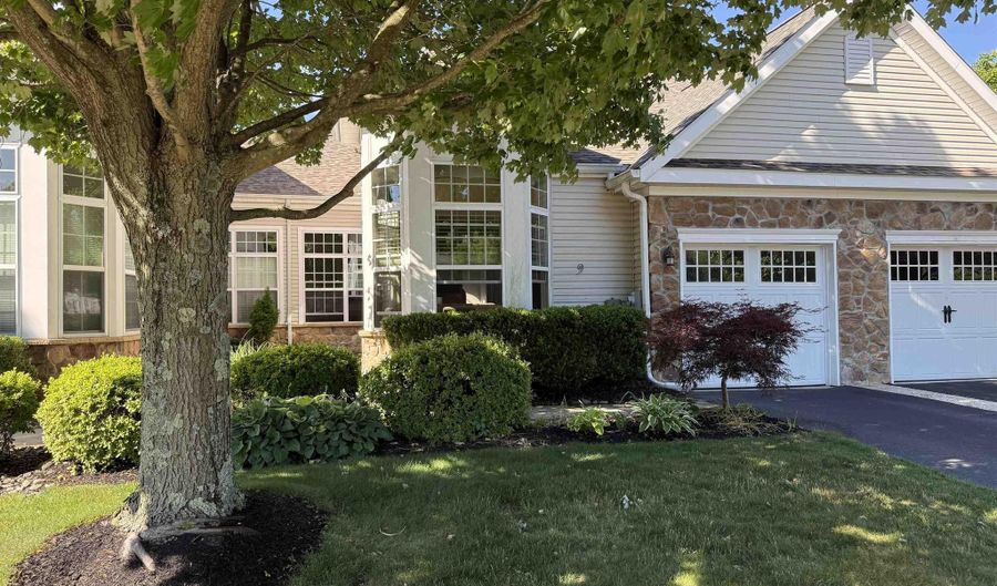 9 Delray Ln, Absecon, NJ 08201 - 2 Beds, 3 Bath