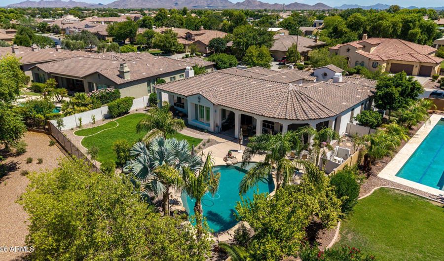 3334 E BIRCHWOOD Pl, Chandler, AZ 85249 - 5 Beds, 5 Bath