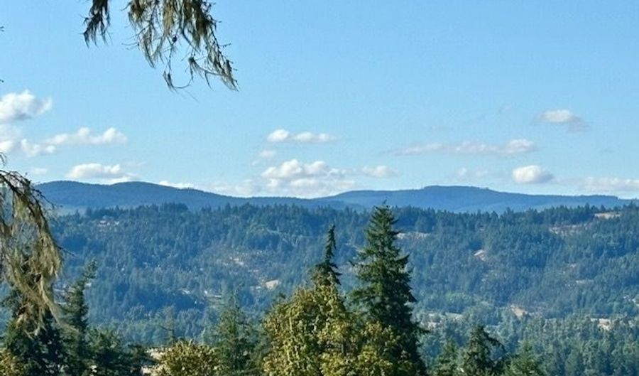 6189 FOREST RIDGE Dr, Springfield, OR 97478 - 4 Beds, 3 Bath