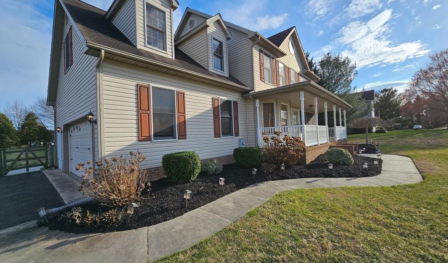 614 E PEBWORTH Rd, Magnolia, DE 19962 - 4 Beds, 3 Bath