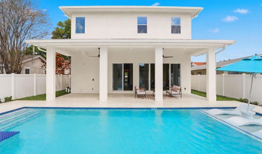 330 W PRINCETON St, Orlando, FL 32804 - 5 Beds, 4 Bath