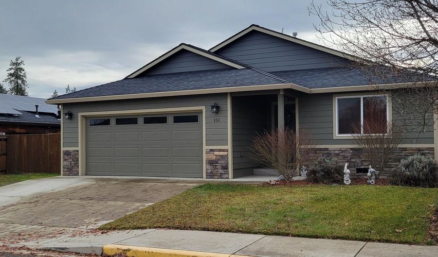 151 Wind Song Ln, Central Point, OR 97502 - 3 Beds, 2 Bath