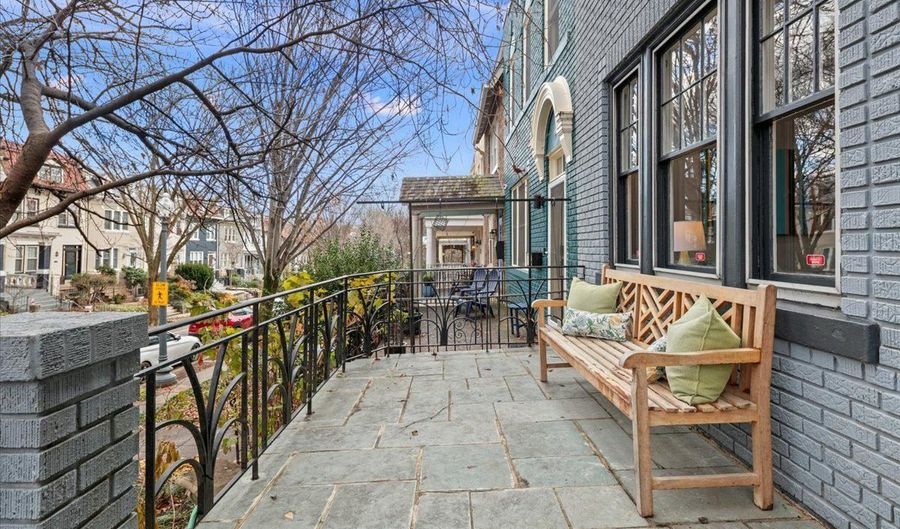 2714 WOODLEY Pl NW, Washington, DC 20008 - 3 Beds, 4 Bath